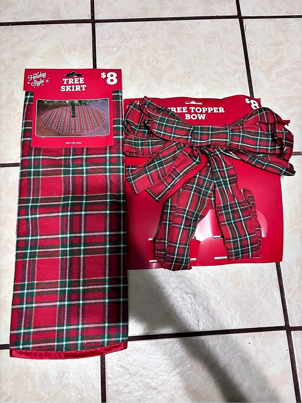 Kirkland's Tree Skirt and Tree Topper Bow Plaid Christmas Tree Skirt & Bow NWT